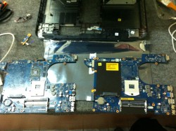 Thay sửa chữa mainboard Laptop Dell Vostro 3560