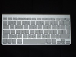 Thay Bàn phím MacBook Air 11-inch, Mid 2011 MC968 MC969